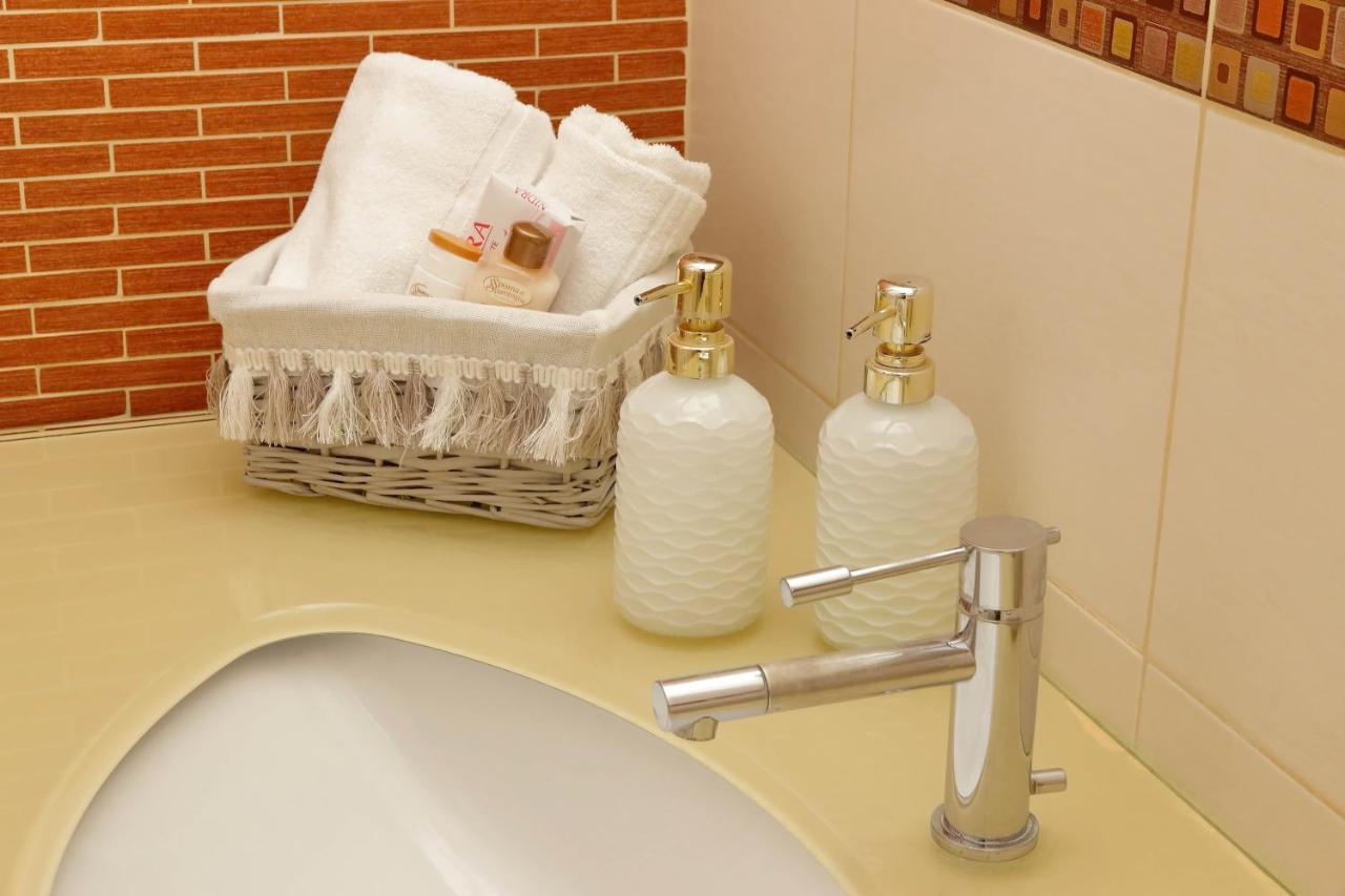 Luxury Apartment Vaticano-S'Peter Basilica - Netflix Wifi - Aircond Rome Exterior photo